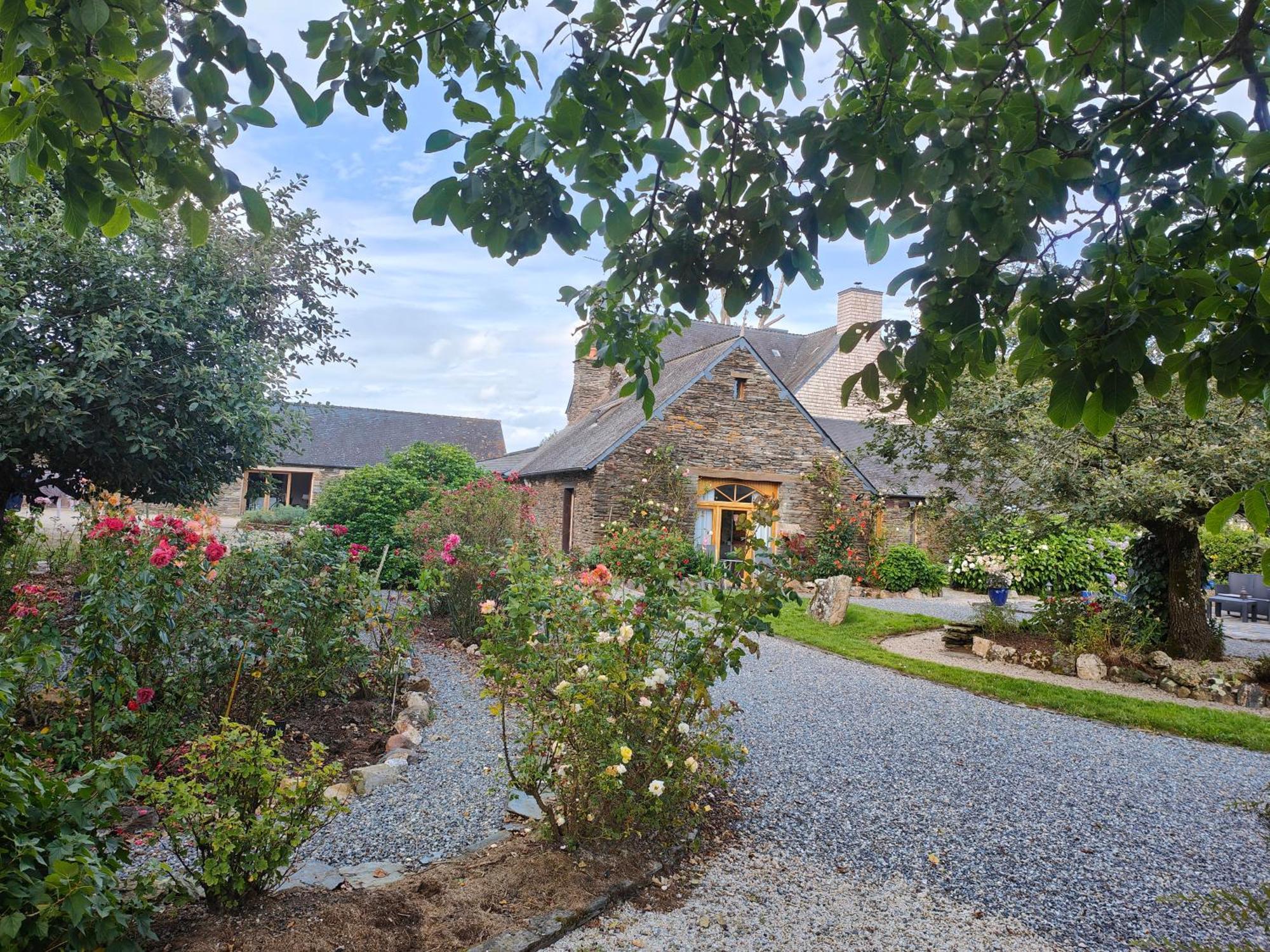 Chambre d'hôtes Saint Jacob Relais de Chasse du XVIII Siècle Les Fougerêts Exterior foto