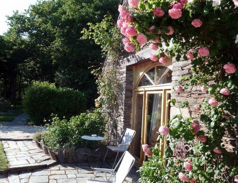 Chambre d'hôtes Saint Jacob Relais de Chasse du XVIII Siècle Les Fougerêts Exterior foto